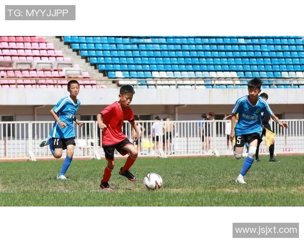 湘超足球崛起之路:探索地方联赛发展与未来潜力